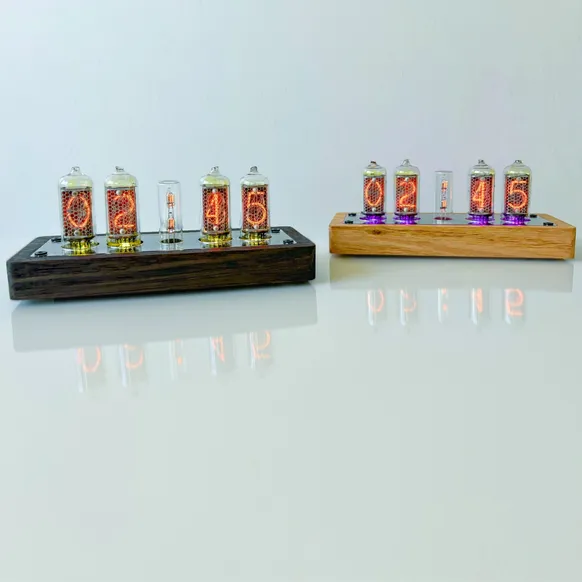 Light mode or dark mode? The choice is yours!

It’s amazing how a change in finish can give our Nixie Clocks a whole new personality! On one side, we 